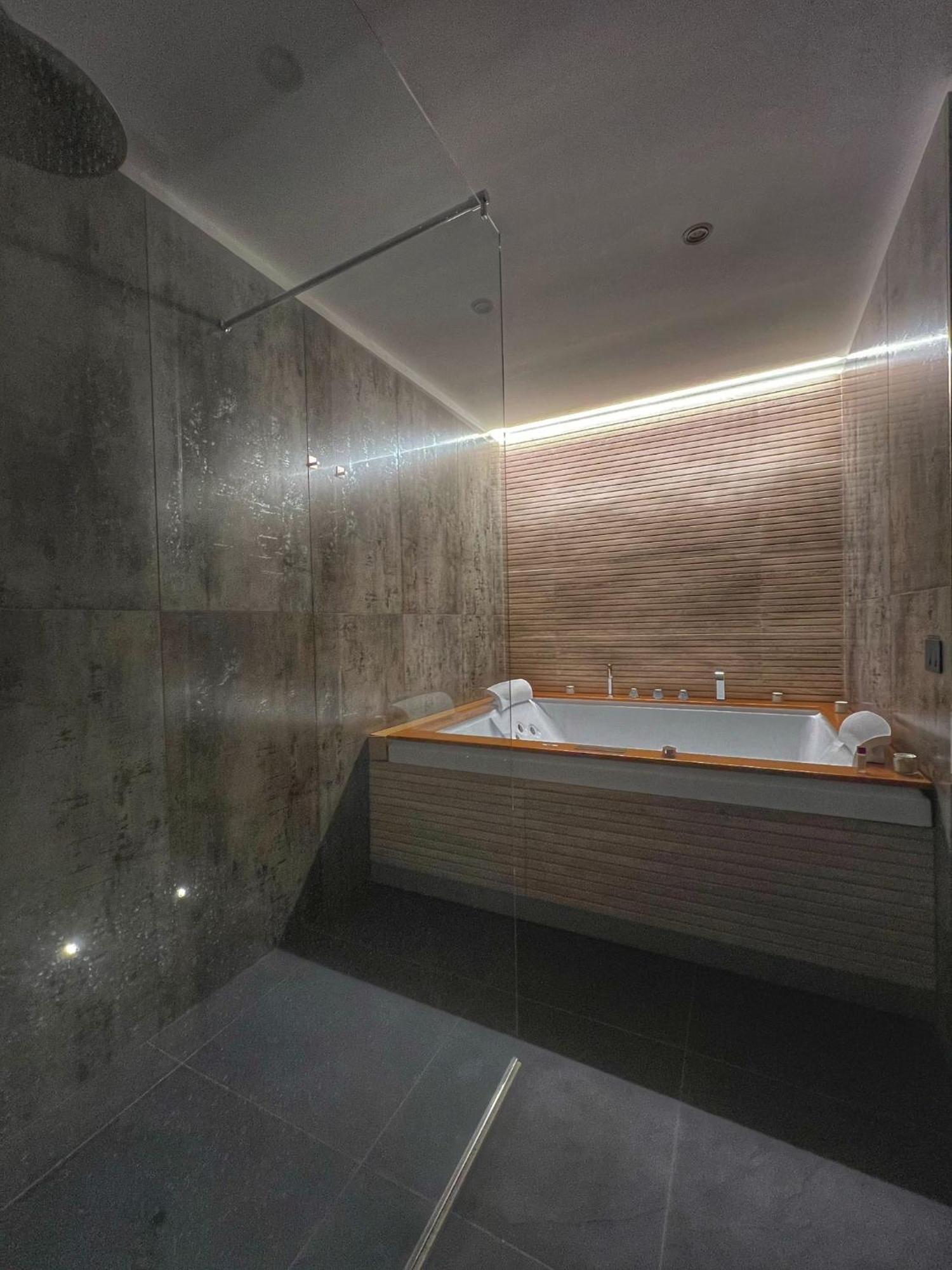 Amay City Suite Бари Екстериор снимка